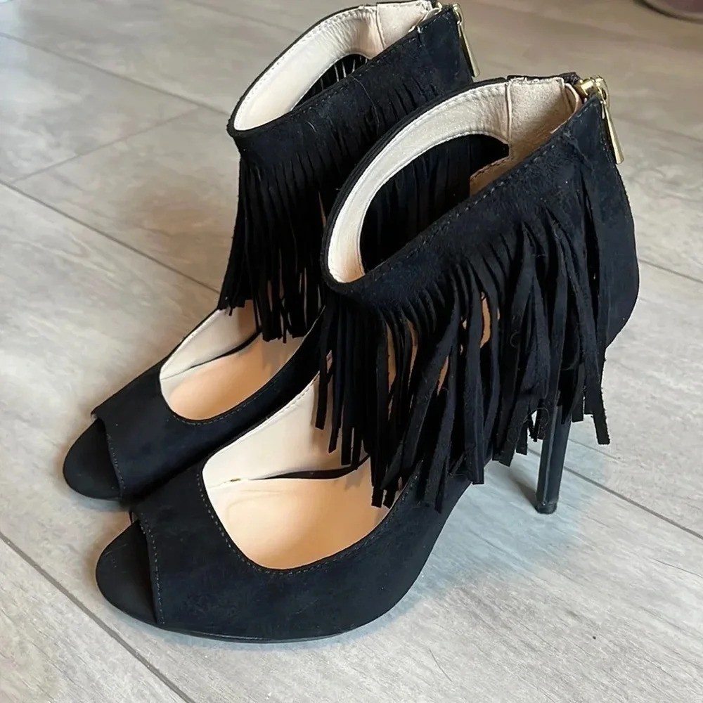 QUIPID Black Qupid Suede Peep Toe Fringe Ankle Cuff Stiletto Heel, Size 8.5